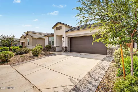 Exterior - 9918 S Holandes Dr, Apache Junction, AZ 85120 photo 4 of 10