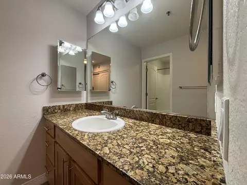 Bath - 2025 E Campbell Ave #335, Phoenix, AZ 85016 photo 1 of 1