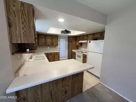Kitchen - 925 E Lodge Dr, Tempe, AZ 85283 photo 2 of 2