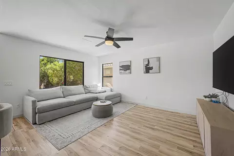 2224 E Morrow Dr, Phoenix, AZ 85024 photo 8