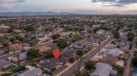 View/Area - 4231 E Weldon Ave, Phoenix, AZ 85018 photo 3 of 4