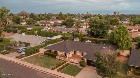 View/Area - 4231 E Weldon Ave, Phoenix, AZ 85018 photo 1 of 4