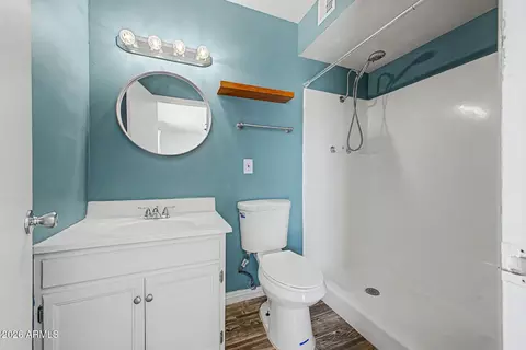 Bath - 4107 E Nancy Ln, Phoenix, AZ 85042 photo 1 of 3