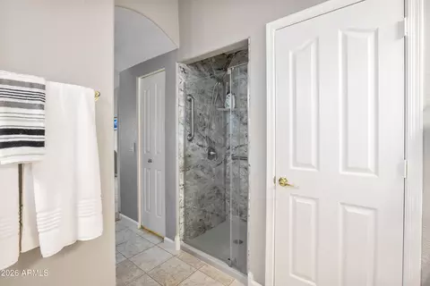 Bath - 2348 E Stottler Dr, Gilbert, AZ 85296 photo 2 of 3