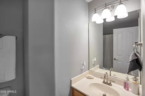 Bath - 2348 E Stottler Dr, Gilbert, AZ 85296 photo 3 of 3
