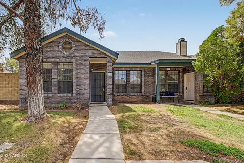 118 N Heritage Dr, Gilbert, AZ 85234 photo 2