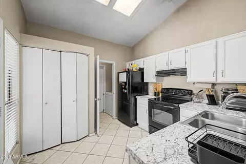 118 N Heritage Dr, Gilbert, AZ 85234 photo 11