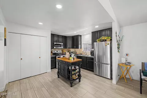 Kitchen - 10526 W Devonshire Ave, Phoenix, AZ 85037 photo 1 of 3