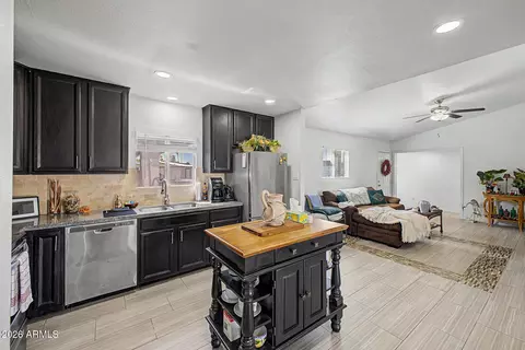 Kitchen - 10526 W Devonshire Ave, Phoenix, AZ 85037 photo 2 of 3