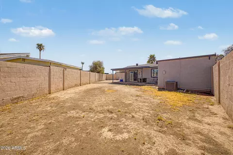 Exterior - 10526 W Devonshire Ave, Phoenix, AZ 85037 photo 2 of 4
