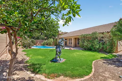 Exterior - 14206 S 12th Pl, Phoenix, AZ 85048 photo 8 of 10