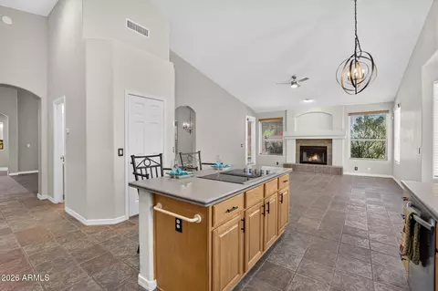 Kitchen - 14206 S 12th Pl, Phoenix, AZ 85048 photo 3 of 4