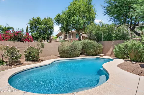 Exterior - 14206 S 12th Pl, Phoenix, AZ 85048 photo 2 of 10