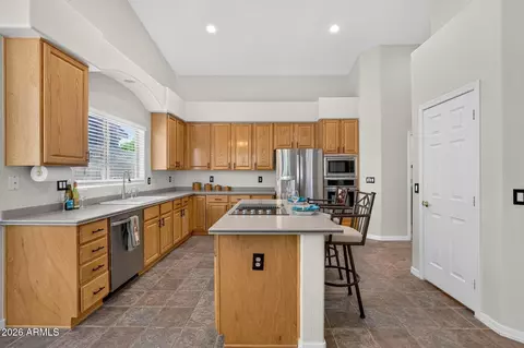 Kitchen - 14206 S 12th Pl, Phoenix, AZ 85048 photo 4 of 4
