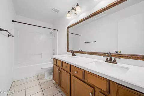 Bath - 2103 E Wahalla Ln, Phoenix, AZ 85024 photo 3 of 3