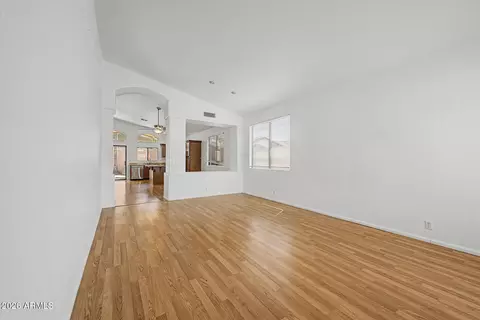 Living - 2103 E Wahalla Ln, Phoenix, AZ 85024 photo 2 of 4