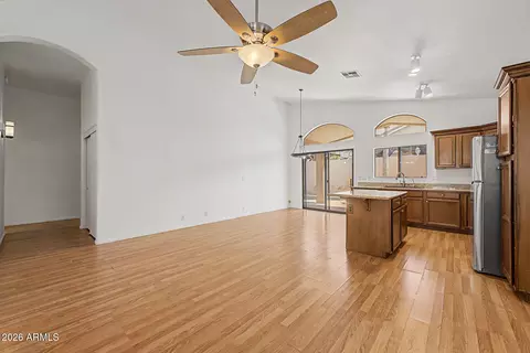Living - 2103 E Wahalla Ln, Phoenix, AZ 85024 photo 3 of 3