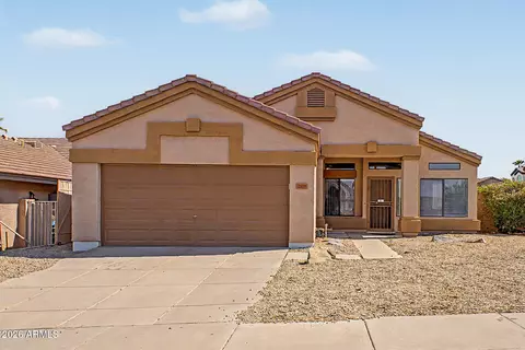 Exterior - 2103 E Wahalla Ln, Phoenix, AZ 85024 photo 1 of 10