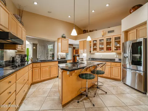 Kitchen - 2329 E Hatcher Rd, Phoenix, AZ 85028 photo 2 of 4