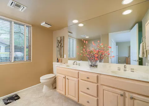 Bath - 2329 E Hatcher Rd, Phoenix, AZ 85028 photo 5 of 7