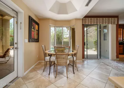 Dining - 2329 E Hatcher Rd, Phoenix, AZ 85028 photo 2 of 3