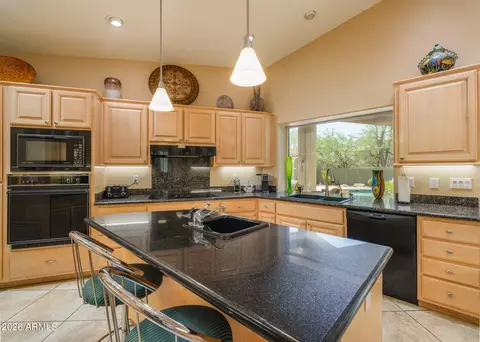 Kitchen - 2329 E Hatcher Rd, Phoenix, AZ 85028 photo 3 of 4