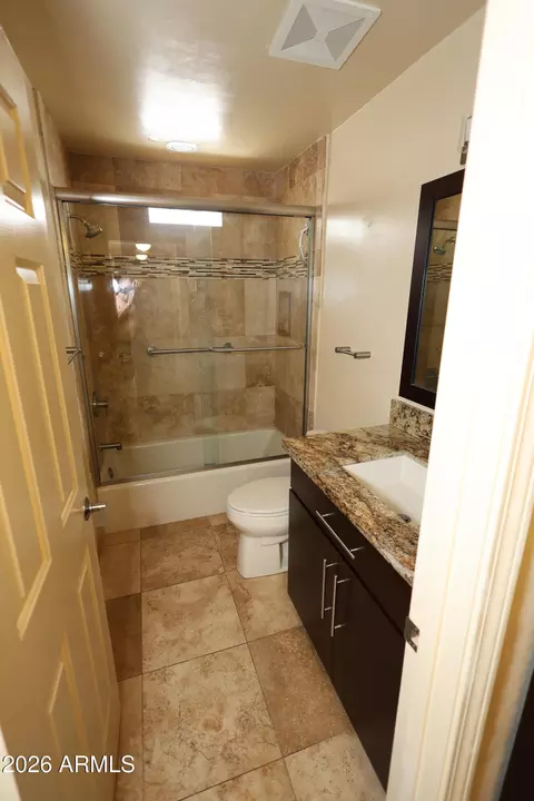 Bath - 5618 N 12th St, Phoenix, AZ 85014 photo 3 of 3
