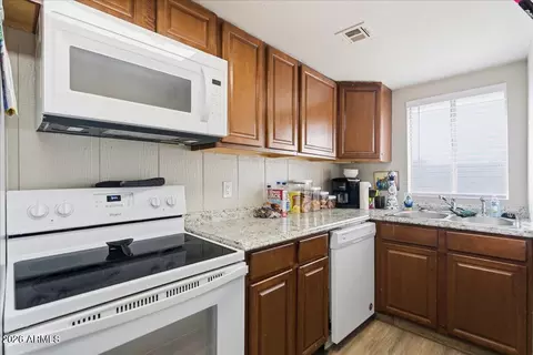 Kitchen - 451 E 10th Ave, Apache Junction, AZ 85119 photo 3 of 3