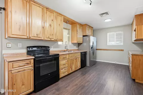 Kitchen - 1281 S Delaware Dr, Apache Junction, AZ 85120 photo 2 of 3