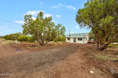 8376 Apache Dr, Show Low, AZ 85901