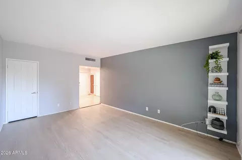 357 E Thomas Rd #A208, Phoenix, AZ 85012 photo 2