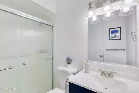 Bath - 332 E Taylor St, Tempe, AZ 85288 photo 1 of 2
