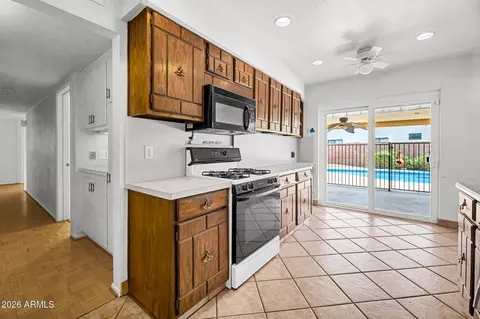 Kitchen - 3101 E Mariposa St, Phoenix, AZ 85016 photo 2 of 2