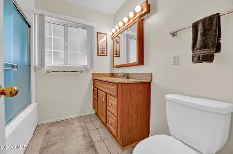 Bath - 3101 E Mariposa St, Phoenix, AZ 85016 photo 3 of 4