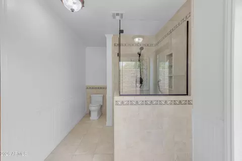 Bath - 1821 Elliot Rd, Gilbert, AZ 85234 photo 6 of 10