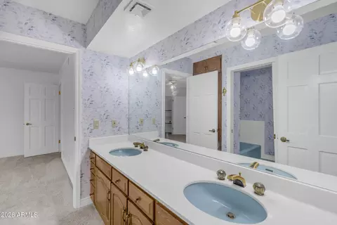 Bath - 1821 Elliot Rd, Gilbert, AZ 85234 photo 7 of 10