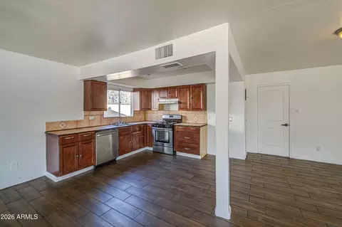 Kitchen - 7922 W Earll Dr, Phoenix, AZ 85033 photo 1 of 3