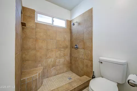 Bath - 7922 W Earll Dr, Phoenix, AZ 85033 photo 3 of 5