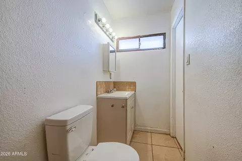 Bath - 7922 W Earll Dr, Phoenix, AZ 85033 photo 1 of 5
