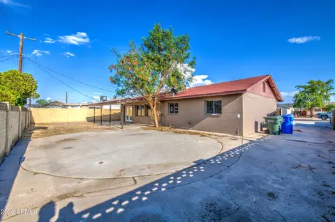 Exterior - 7922 W Earll Dr, Phoenix, AZ 85033 photo 1 of 4