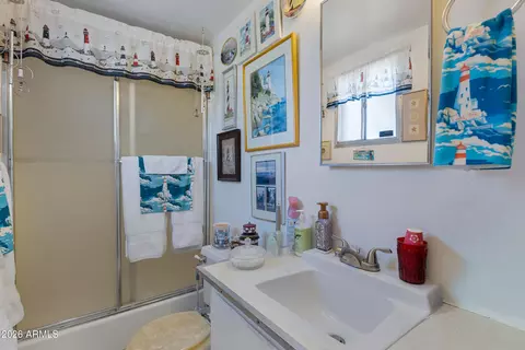 Bath - 3602 E Pershing Ave, Phoenix, AZ 85032 photo 1 of 2