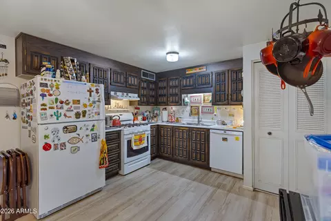 Kitchen - 3602 E Pershing Ave, Phoenix, AZ 85032 photo 1 of 4
