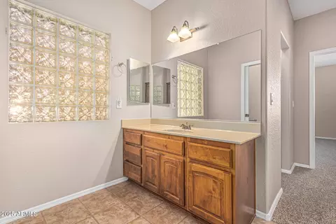Bath - 10946 E Oro Ave, Mesa, AZ 85212 photo 3 of 5