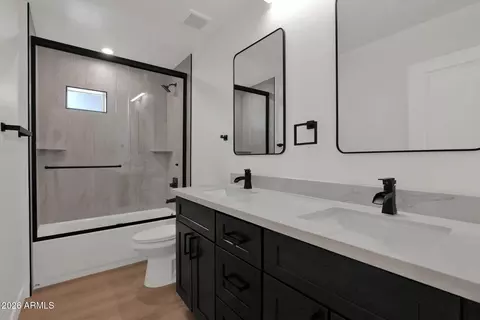 Bath - 2507 E Devonshire Ave, Phoenix, AZ 85016 photo 4 of 5