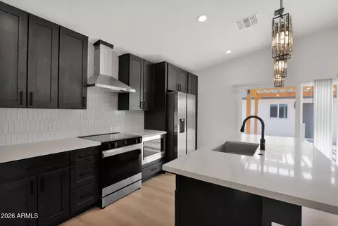Kitchen - 2507 E Devonshire Ave, Phoenix, AZ 85016 photo 2 of 3