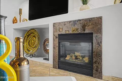 Living - 3312 E Maldonado Dr, Phoenix, AZ 85042 photo 4 of 4
