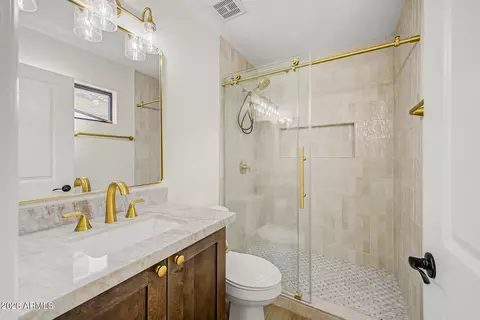 Bath - 2111 E Williams Dr, Phoenix, AZ 85024 photo 1 of 2
