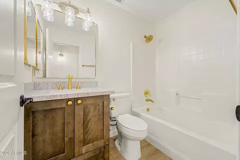 Bath - 2111 E Williams Dr, Phoenix, AZ 85024 photo 2 of 2