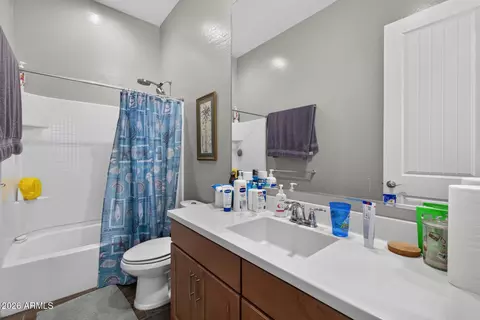 Bath - 892 E Hampton Ln, Gilbert, AZ 85295 photo 2 of 4