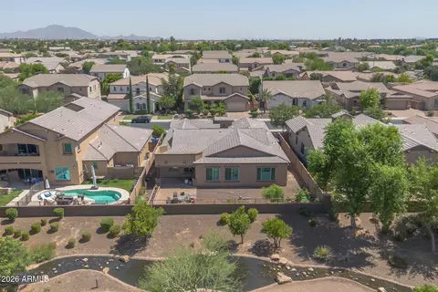 View/Area - 892 E Hampton Ln, Gilbert, AZ 85295 photo 2 of 4
